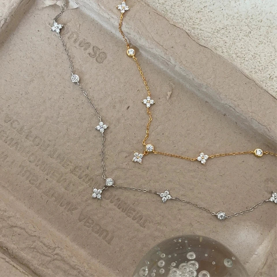 Yupsk Inlaid Zircon Four-leaf Flower Chain Necklace for Women New Niche Light Luxury Hot Fashion Collares Choker Accessories